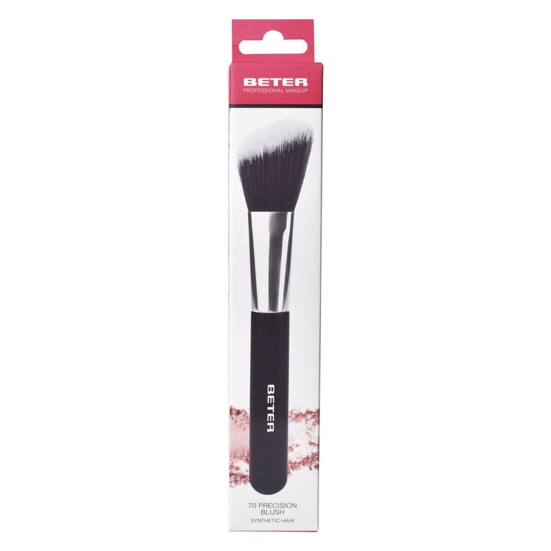 BETER Angled blusher brush, synthetic hair. Nº 70 - Image 3